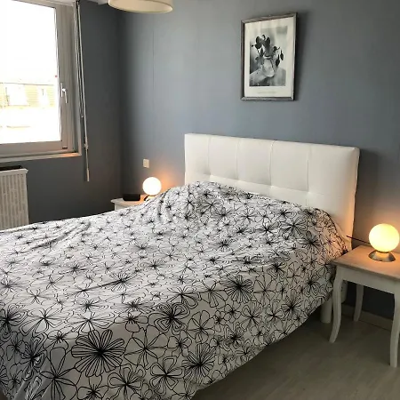 Les Balcons Rouges - Face *