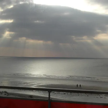 Les Balcons Rouges - Face Apartamento Camiers