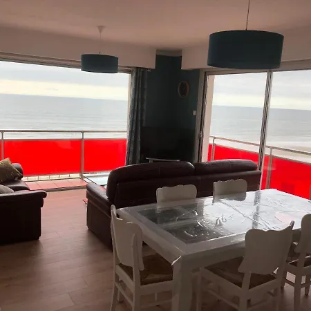 Les Balcons Rouges - Face * Camiers